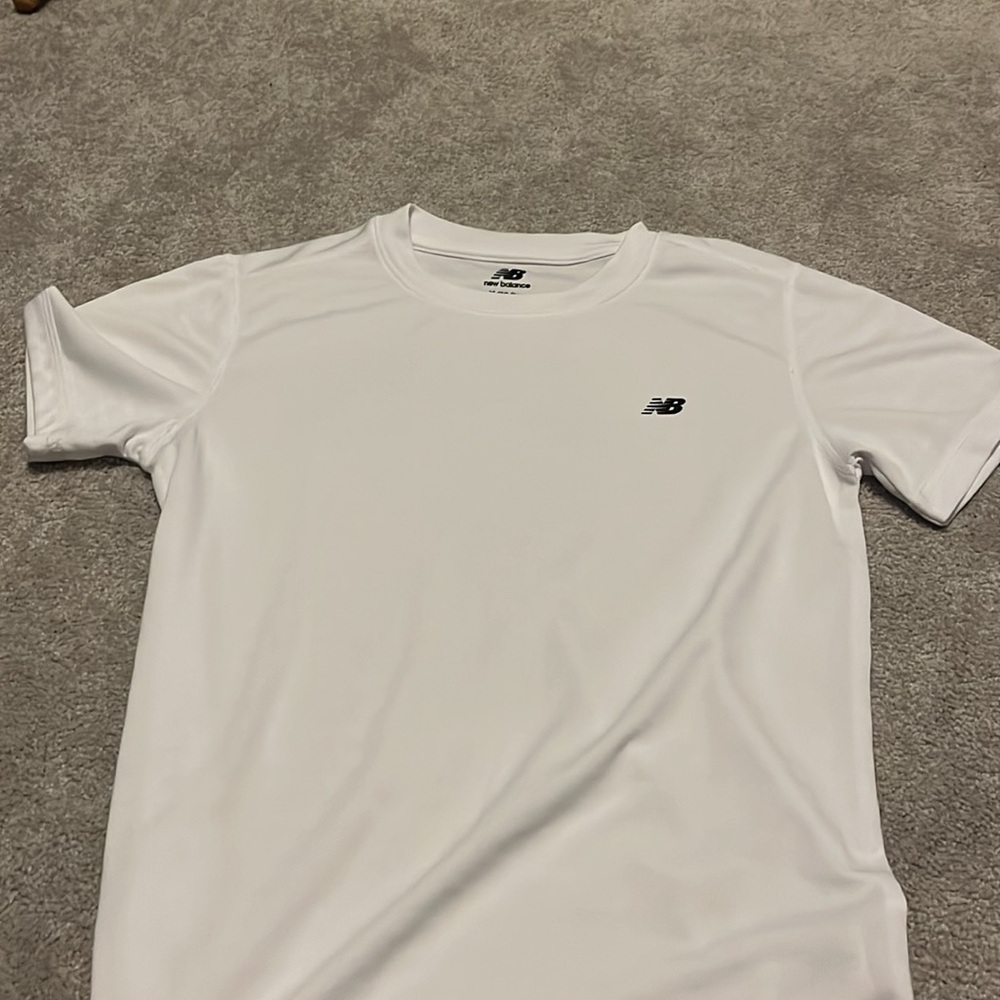New Balance boys white with black logo t shirt
